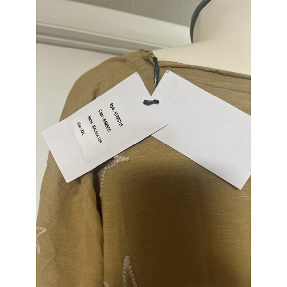 X-Large NWTWomen’s Blouse Distressed Embroidered Kyla Seo - Picture 3 of 10